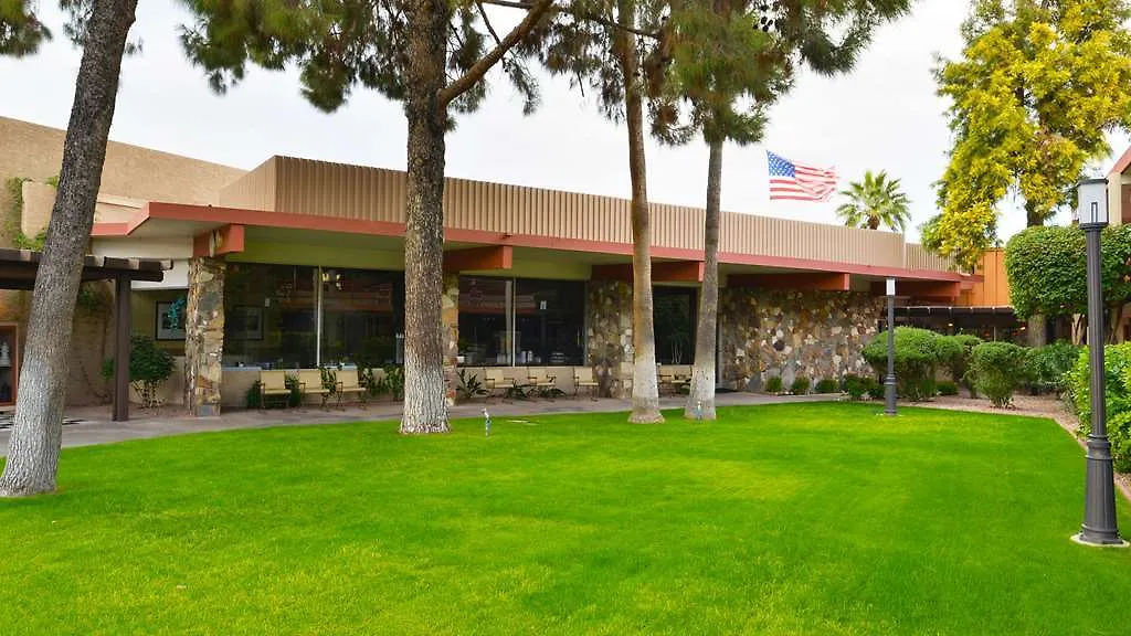 סקוטסדייל Best Western Plus Papago Inn & Resort 3*,
