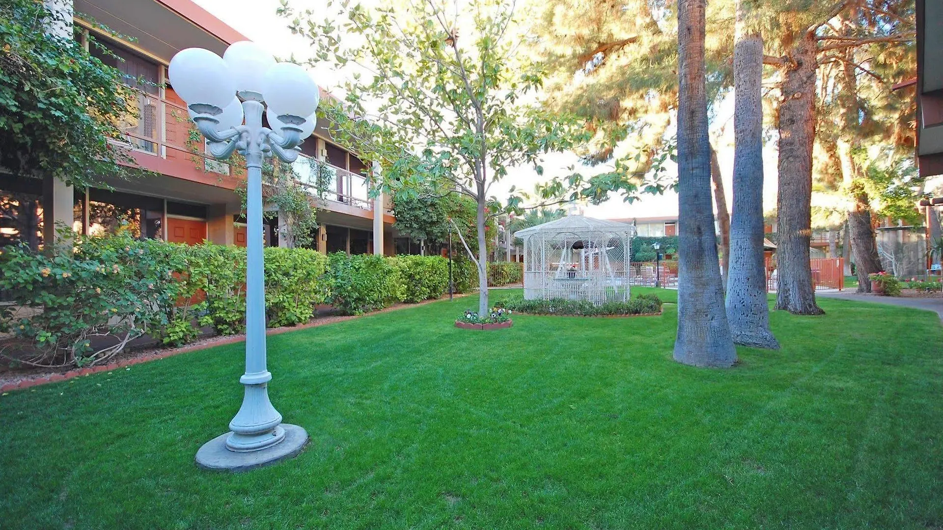 Best Western Plus Papago Inn & Resort Scottsdale Hotel